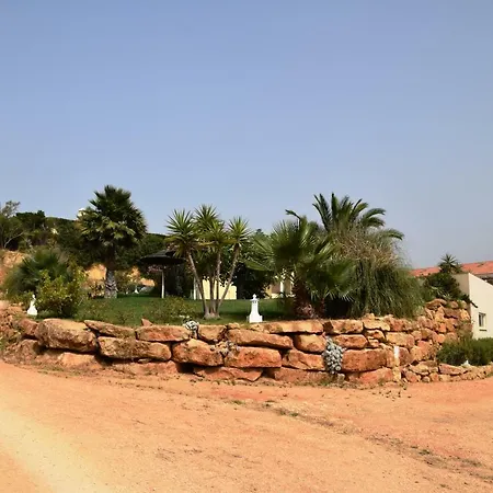 Herdade Dos Frades Country house *