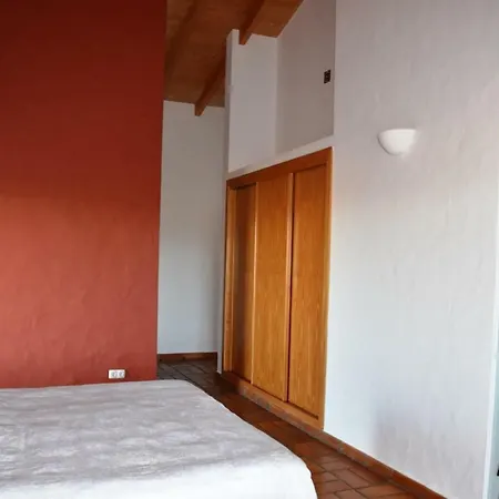 Herdade Dos Frades Country house *